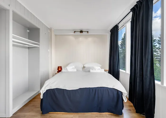 Northern Sky View With Free Parking