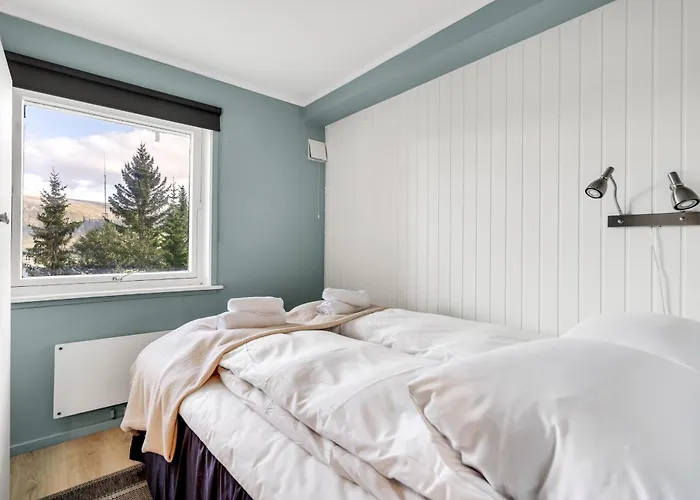 Northern Sky View With Free Parking *